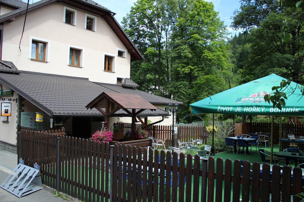 Hotel Saentis Komorni Lhotka Exterior photo